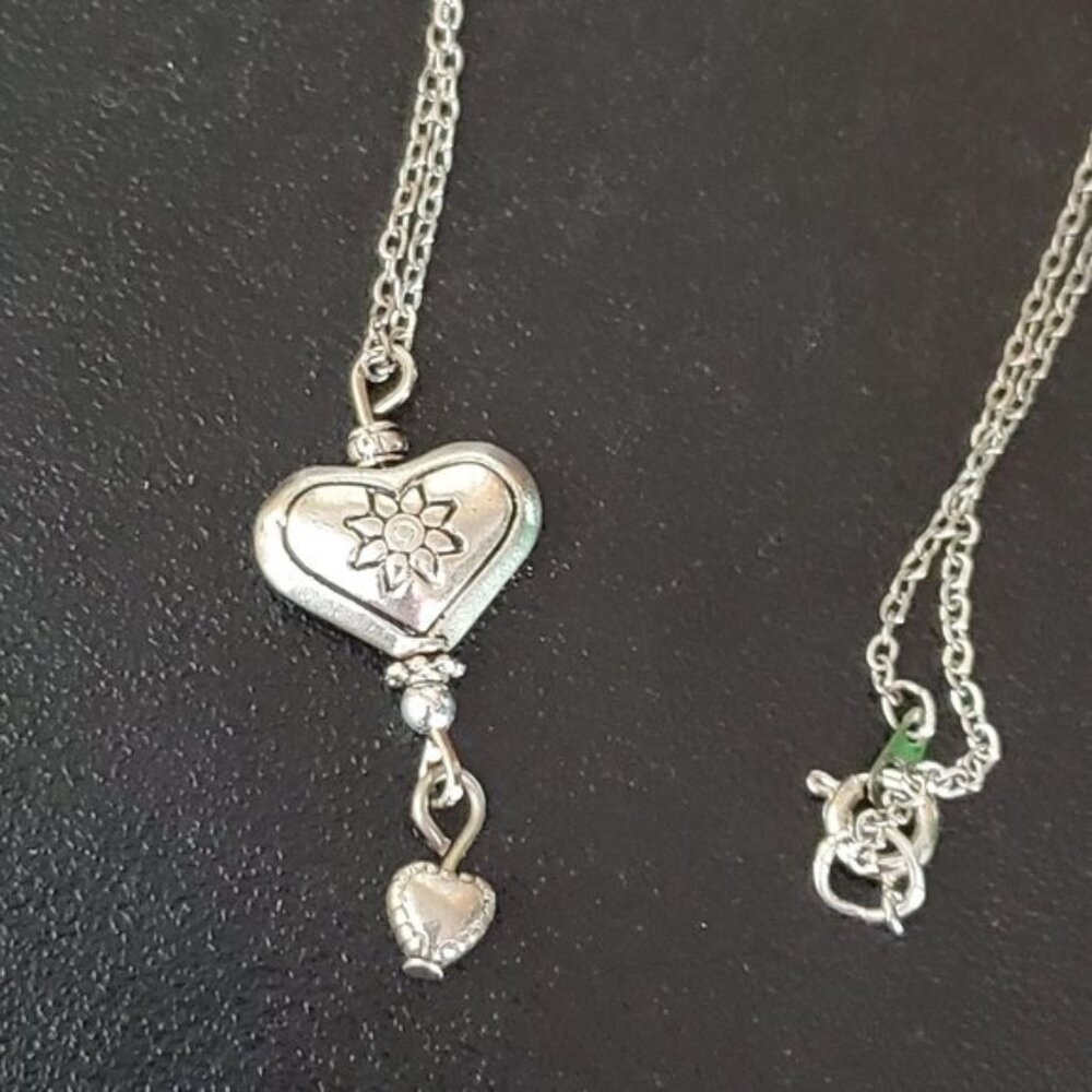 18IN Silver Tone Love Hearts Theme Necklace Pendant